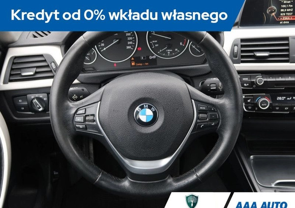 BMW Seria 3 cena 54000 przebieg: 192042, rok produkcji 2016 z Bełchatów małe 352